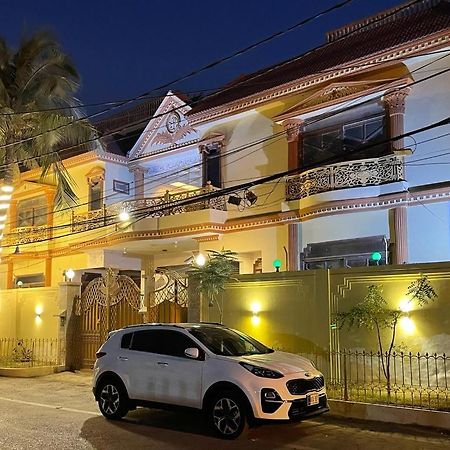 Hotel Seven 7 Karachi Exterior photo
