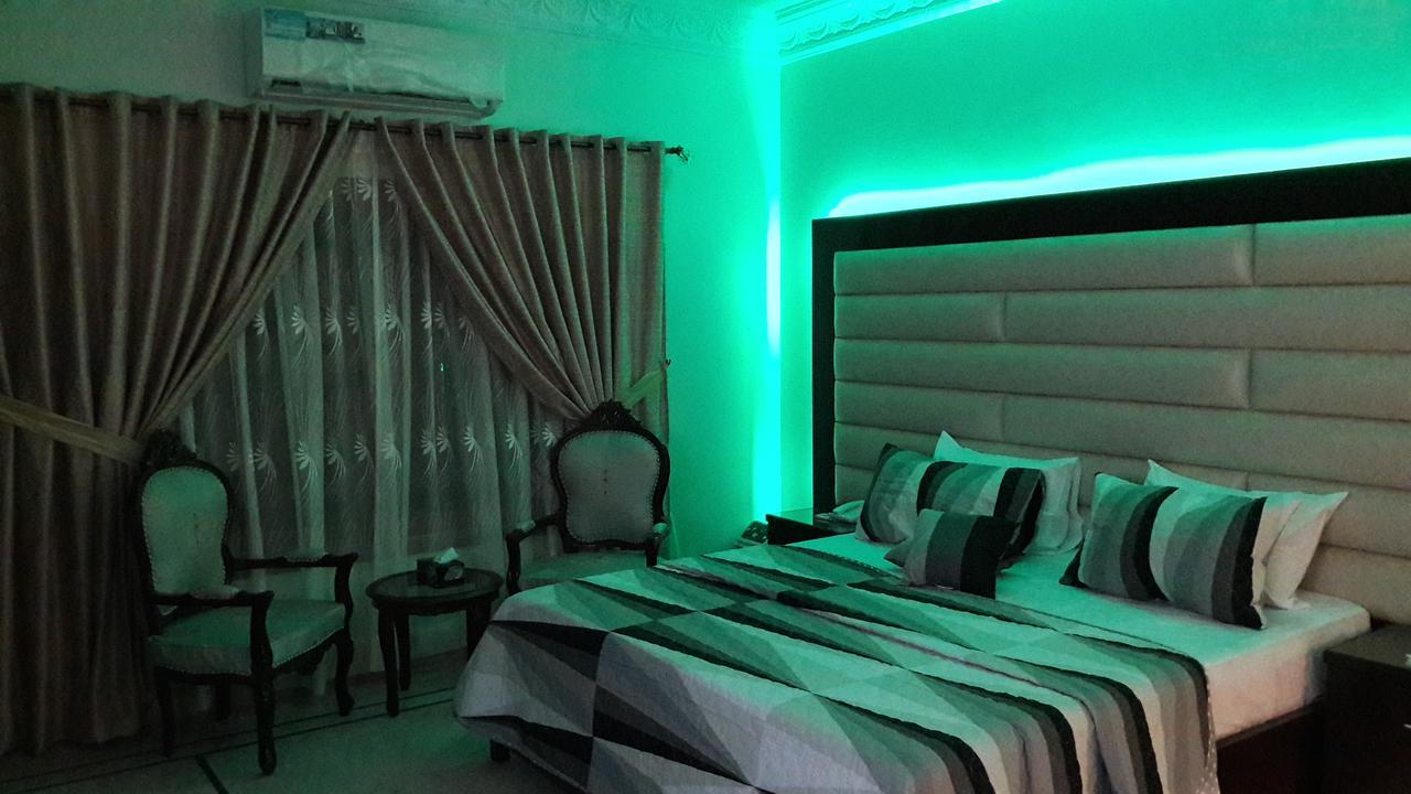 Hotel Seven 7 Karachi Exterior photo