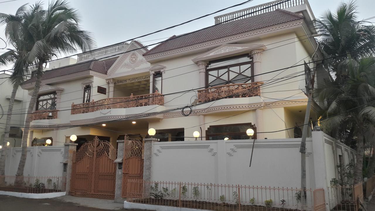 Hotel Seven 7 Karachi Exterior photo