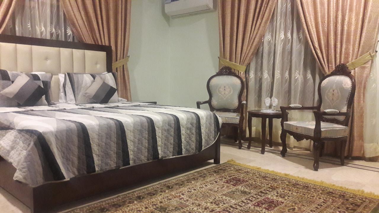 Hotel Seven 7 Karachi Exterior photo