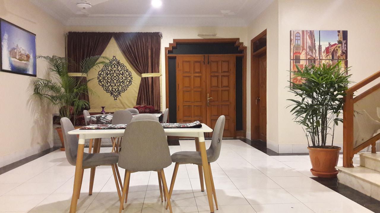 Hotel Seven 7 Karachi Exterior photo